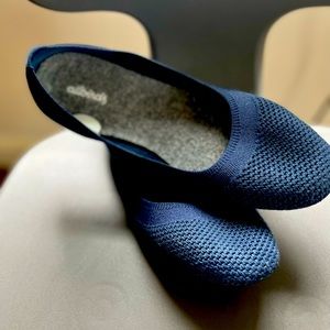 Brand New - Allbirds Women’s Tree Breezers - navy blue size 9